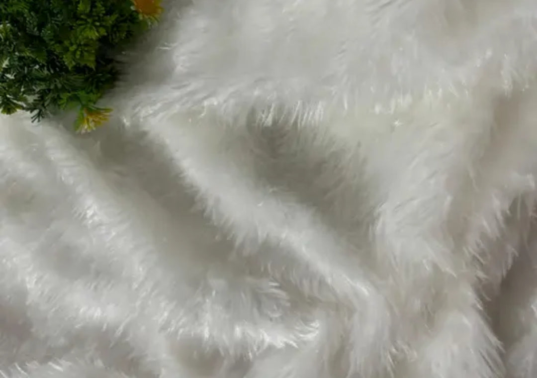 HappyMonk White Fur | Soft and Smooth
