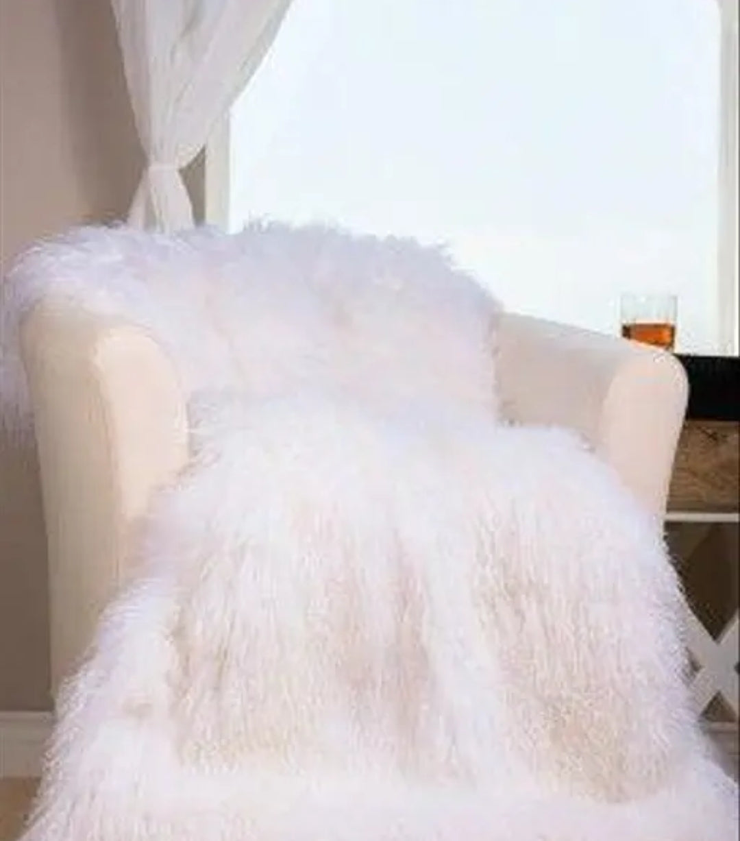 HappyMonk White Fur | Soft and Smooth