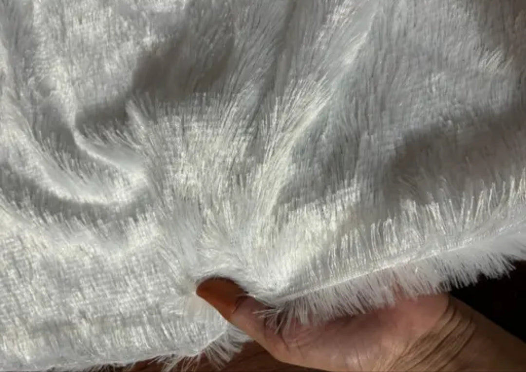 HappyMonk White Fur | Soft and Smooth